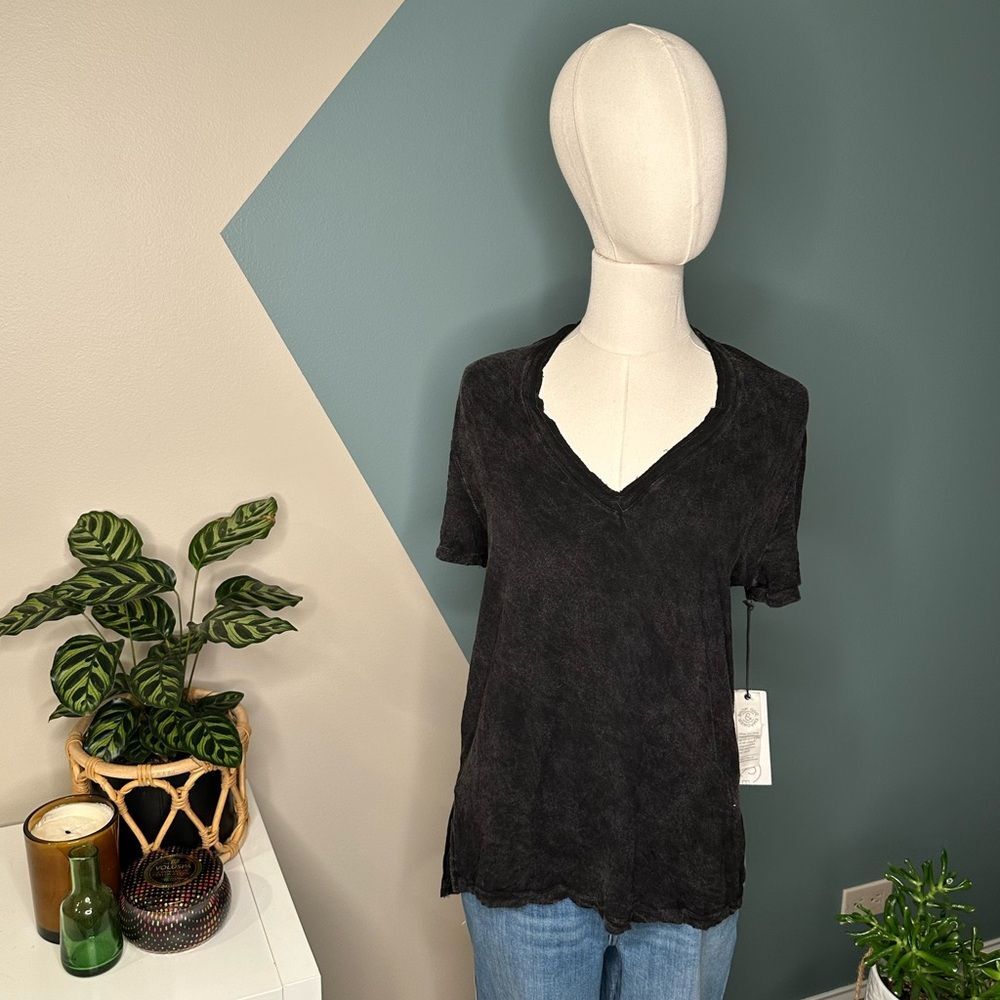 Treasure & Bond Black V-Neck Tee Distressed Vintage Soft Casual NWT Flawed Small